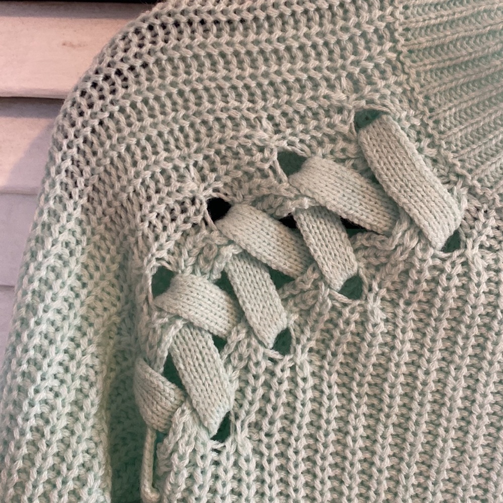 Sweater - Picture 4 of 4